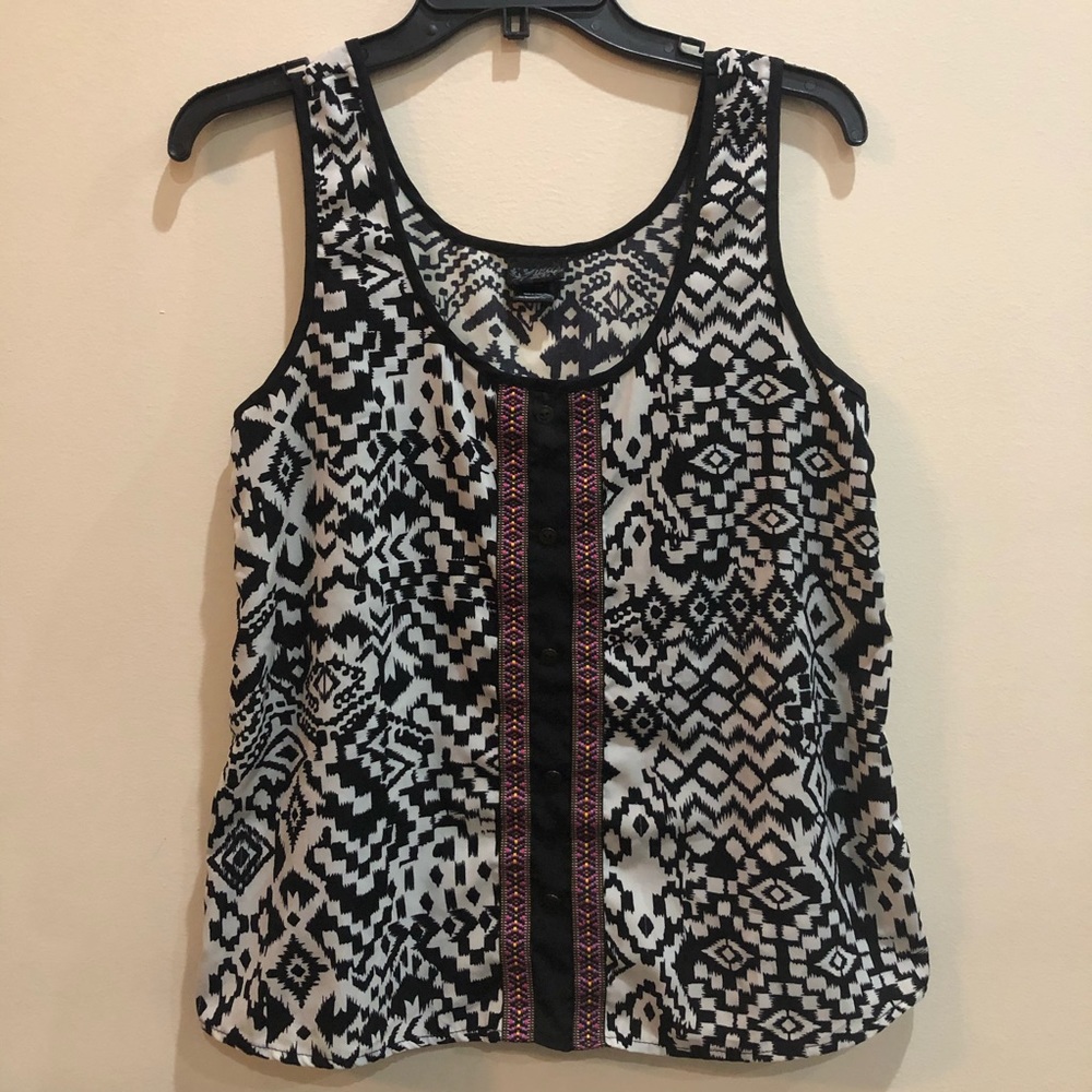 Daytrip from The Buckle tribal print tank